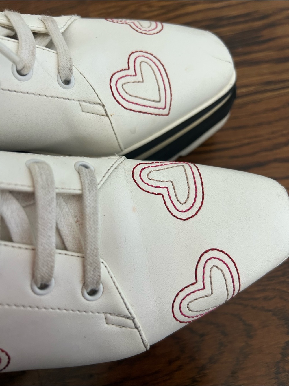 Stella McCartney White Platform Lace-Up Sneakers with Red Heart Accents - Picture 4 of 9